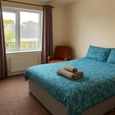 Quiet 2-bed Suburb Stay, Free Parking & Near * Κορκ